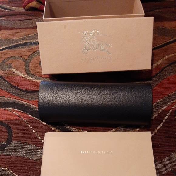 BURBERRY London Sunglasses Glasses Case - Picture 5 of 8